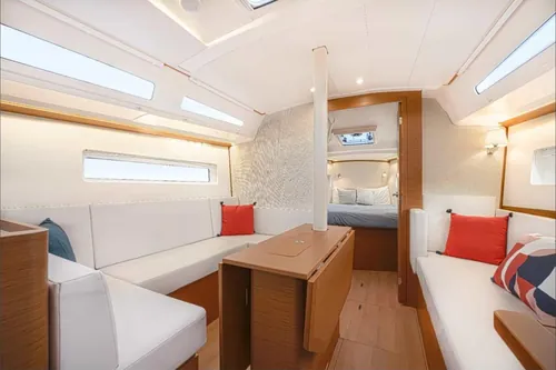 Aft cabin of a sailing yacht